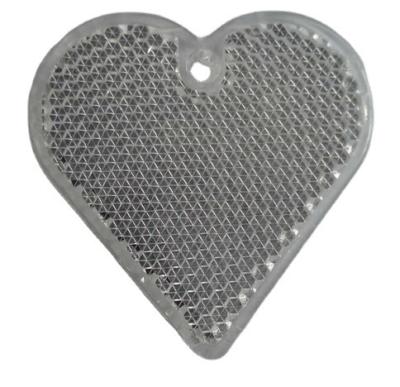 China Be Seen Custom Heart Shaped ABS Hard Plastic Acrylic Logo Printing Reflective Main Chain Hanger Basement Flatter for sale