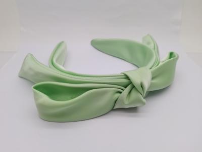 Chine Bandes de coiffure Green Bowknot durable avec fonctionnalités multiples pour les grils à vendre