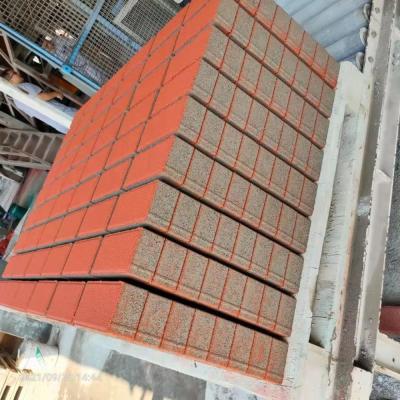 中国 Building Material Stores Hot Selling ISO Certificated Brick Interlocking Machine Making Automatic With High Safety Standard 販売のため