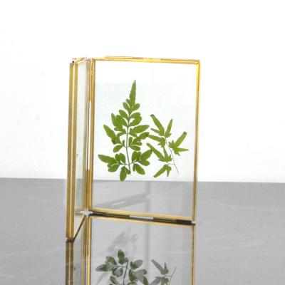 China Decoration double flower artwork wholesale pressed glass photo table side frame for object for sale