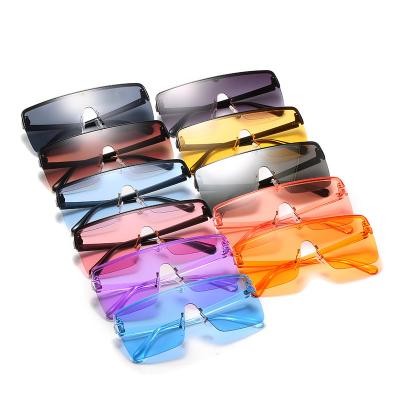 China Fashion sunglasses special hot selling 2022 high quality oversized shield sunglasses women sunglasses for sale