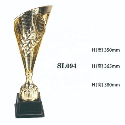 China Wholesale Cheap Custom Europe Trophy China Trophy Club Event Champions Awards Trophy for sale