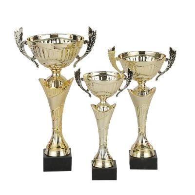 China Europe High Quality Crystal Trophy Awards China Custom Cheap Trophy Reward Soccer Karate Trophy for sale