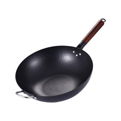 China Viable Wholesale Uncoated Iron Carbon Handle Wok Wooden Casserole Pan Non Stick Kitchen Fine for sale