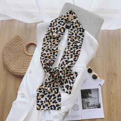 China Fashionable and elegant 2022 Korean women's leopard long hair scarf silk band for sale