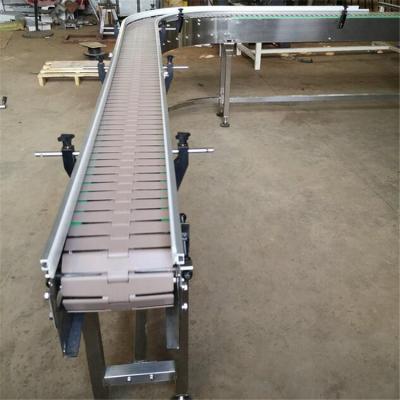 China Plastic Table top Chain Conveyor For Bottle Conveyor Systems à venda