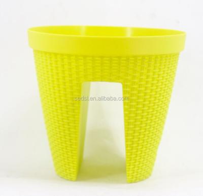 China 2017 Leizisure UV resistant plastic rattan planter pot for indoor&outdoor flower pot rail planter belcony boxes for sale