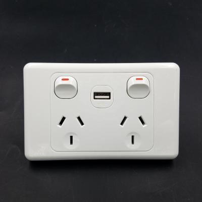 China New PC+Australia Copper Caravan USB Bipolar PowerPoint with left wall socket double usb for sale