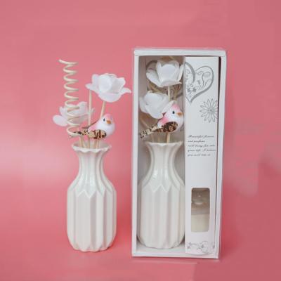 China Sustainable Ceramic Wood Aroma Vase Dried Flower Rattan No Fire Aromatherapy Gift Set Fragrance Diffuser for sale