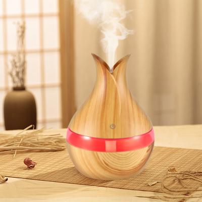 China Hotel 300ml USB Essential Oil Ultrasonic Air Humidifier Wood Grain LED Lights Aroma Diffuser For Home for sale