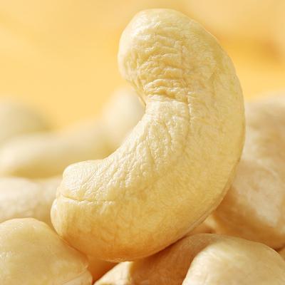 China Wholesale High Quality Low Salt Cashews at Competitive Price Original Cashews for sale