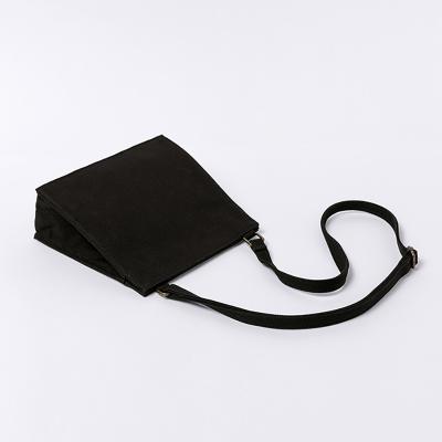 China Western Style Small Canvas Bag Hot Sale Square Classic Canvas Shoulder Bag Cross - Body Bag for sale