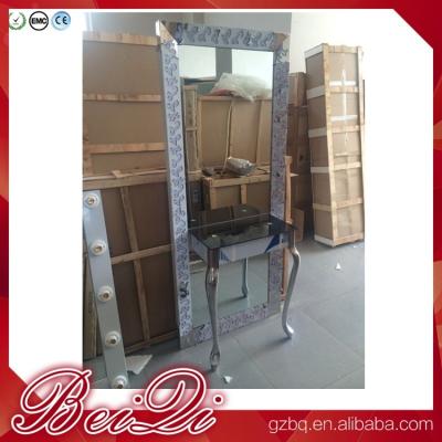 中国 Dressing table with light mirror used beauty salon furniture gold frame hair salon station mirror 販売のため