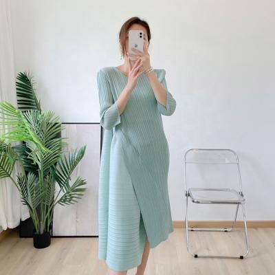 China New Designers Women Wear Anti-Static Pleat Customization Sheaths Temperament Dress Office Leisure Fashion for sale