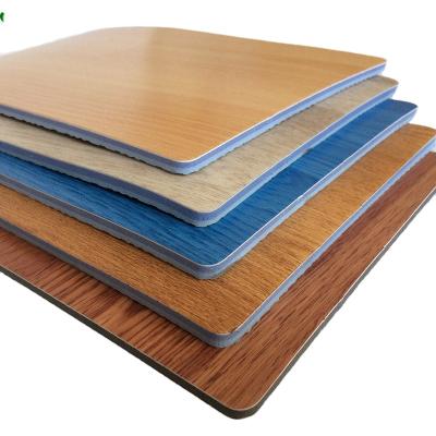 China Sports Court Anti-Slip Wood Like Portable Indoor PVC Vinyl Flooring For Squash Yard for sale