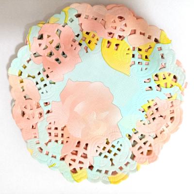 China Viable Design Wicker High Quality Cheap Price Eco-friendly Place Mat Fashion Lace Paper Doily / Round Doyley Cake Place Mat for sale