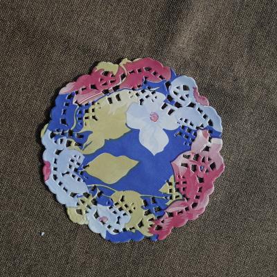 China Eco-friendly french lace embroidered place mat sustainable cheap color paper doili fashion design price cake paper doyleys for sale