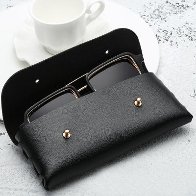 China Handmade Portable Black Soft Customizable Brand International Style Pvc Glass Case Cheap Bag for sale