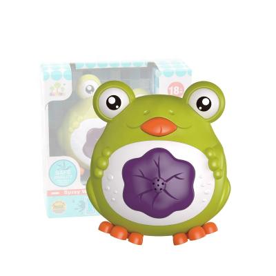 China Water Spray Tool Summer Electric Colorful Baby Green Frog Bubble Shower Plastic Animal Toys With Water Spray for sale