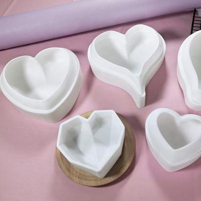 China Sustainable Love Heart Shaped Silicone Molds Mousse Chocolate Dessert Candy Bake Mold for sale