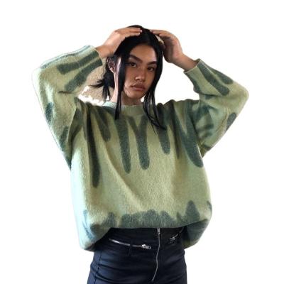 China New Women's Crewneck Anti-wrinkle Slim Color Matching Loose Wavy Print Pullover Smart Women's Sweater for sale