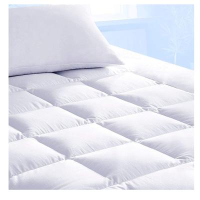 China Waterproof Mattress Protector Hotel Use Hollow Fiber Mattress Protector Filling Mattress Topper for sale