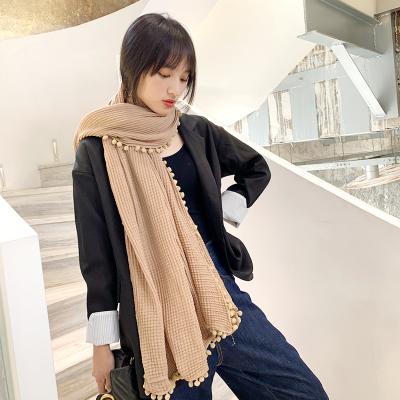 China European Japan South Korea American Autumn Winter Sweet Fresh Pure Color Small New Hanging Ball Pleat Scarf Women And Cute for sale