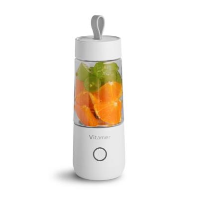 China Multifunctional personal portable rechargeable blender mini smoothie mini fruit juicer hotel usb 65w smart juicer bottles for sale