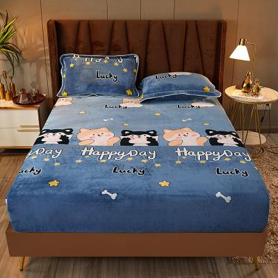 China Factory Soft Hot Sale Flannel Fleece Stocklot Luxury Satin A Single Curved Lash Bed Mattress Cover for sale