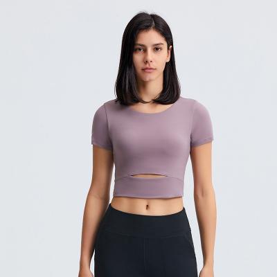 China El cortocircuito al por mayor envuelve desgaste de encargo del gimnasio de Front Padded Crop Yoga Workout de las mujeres huecos de las camisas en venta