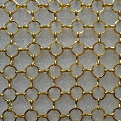 China Malla de oro del correo en cadena de Ring Mesh Decorative Fence 3.8m m del metal del ODM en venta