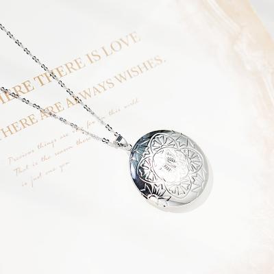 China 2021 Vintage Round Platinum Plating Jewelry Necklace Photo Frame Box Pendant Necklace for sale