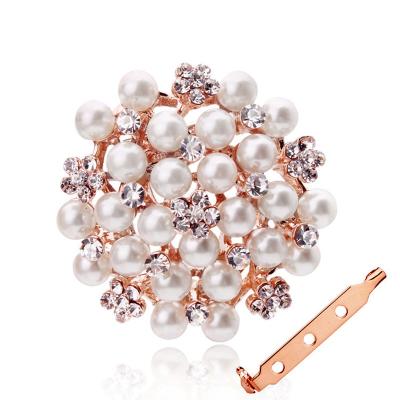 China ALLOY Fashion Pearl Diamond Crystal Flower Round Corsage Brooch Pins For Women for sale