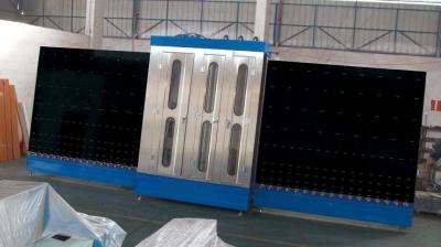 China Volledig automatische verticale glaswas- en droogmachine van 2000 mm voor schoon glas Te koop