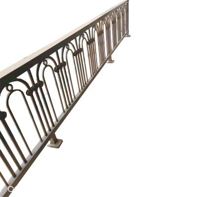 China Puente de aluminio balcón barandillas manija de acero forjado terraza balaustrada en venta