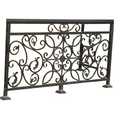 China Outdoor Cast Wrought Iron Guardrail Fence Banister Heat Insulation for sale