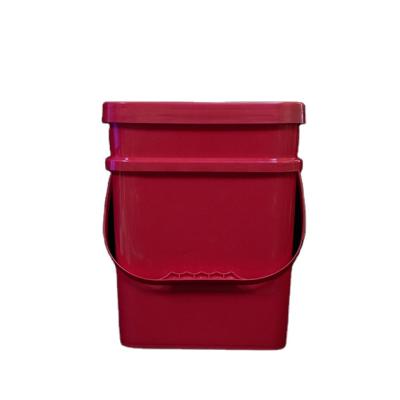 China Shandong PACKAGING PP 13 Gallon Square Bucket Drums , 20L HDPE Square Food Buckets Black With Lid for sale