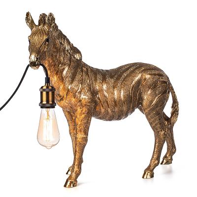 China EUROPEAN Factory Supply Modern Home Decor Resin Animal Zebra Shape Study Table Lamps for sale