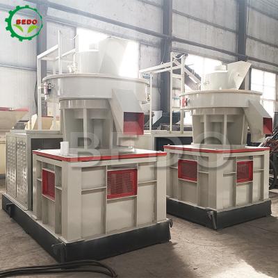 China Roller 380V Wood Pellet Machine 1000kg/h 2400*1300*1600mm for sale