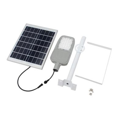 China ROAD FCC Top Quality Sports Stadiums Waterproof Ip65 Alunimun 100W Led Solar Street Light Systems for sale