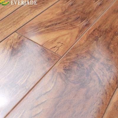 China Click Laminate Flooring 15mm High Glossy Laminated Wooden Floor with Attached Pad for sale