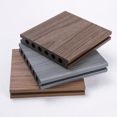 China Traditional Design WPC Flooring Composite Decking Board for Outdoor 18-25mm Thickness for sale