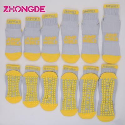 China Breathable OEM Design Factory Slip Non Slip Grip Socks For Jump Trampoline Park Booties Mens Womens Kids Cheap Price for sale