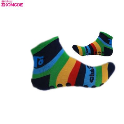 China Bulk Wholesale Custom Trampoline Antibacterial Bumps Anti Slip Indoor Floor Bumps Rainbow Band Socks for sale