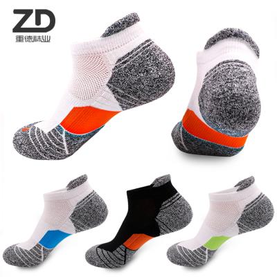 China Designer Brand Logo Sporty Wholesale New Style Stretching Ankle High Men's Fashion Casual Foot Socks for sale