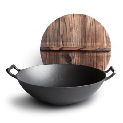 China Hot wok from viable Amazon cast iron with two ears and wooden lid for sale