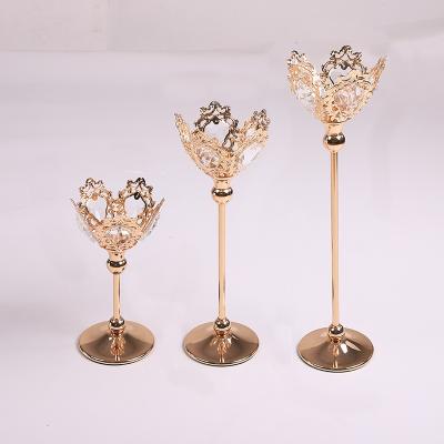 China 3 Size Luxury Gold Mosaic Crystal Wedding Present Candlestick Tea Light Holder Stand For Events Wedding Party Home Decor for sale