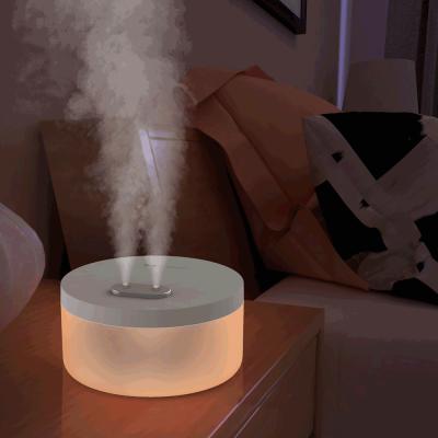 China Large Capacity Car Dual Jet Radio Led Light Household Chargeable Aromatherapy Diffusers Air Humidifier for sale