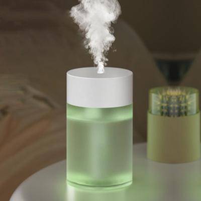 China Portable Car Humidifier Mini Ultrasonic Atomizer USB Air Humidifier for sale