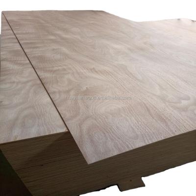 China Modern 3x7ft 3x6ft 2.7mm 3.2mm Okoume Face Door Skin Plywood for sale